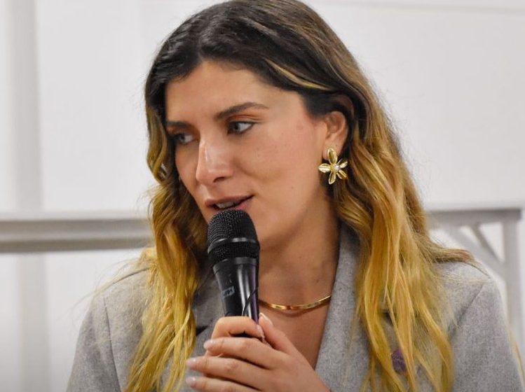  Lo último – 25 – 1 –  FEBRERO –  ¡Inician las obras en la vía Batallón Silva Plazas, vereda La Trinidad!, anunció, la alcaldesa, Rocío Bernal –